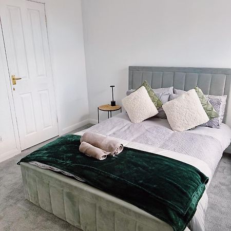 Ty Noah- Newly Refurbished Home In The Heart Of Pembrokeshire Мілфорд-Гейвен Екстер'єр фото